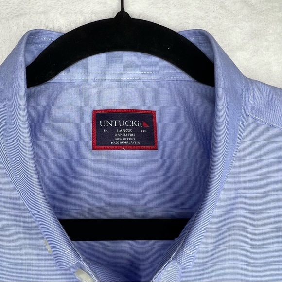 UNTUCKit Size Large Men's Hillstowe Wrinkle Free Blue Short Sleeve Button Down - Picture 2 of 12